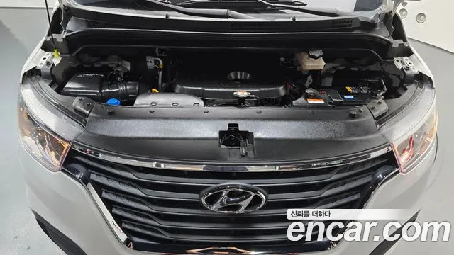 Hyundai Staria 2020 thumb 6