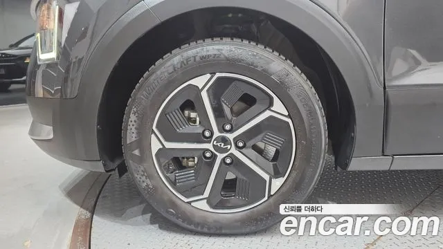 Kia Niro 2023 thumb 11