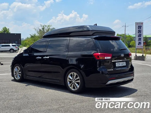 Kia Carnival 2017 thumb 8