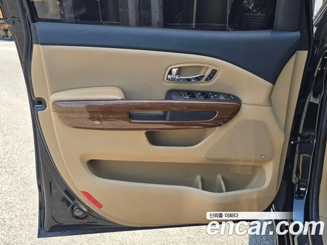 Kia Carnival 2017 thumb 7