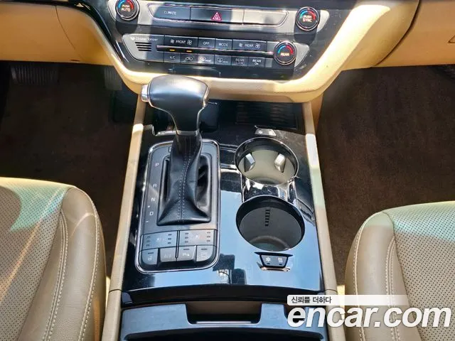 Kia Carnival 2017 thumb 6