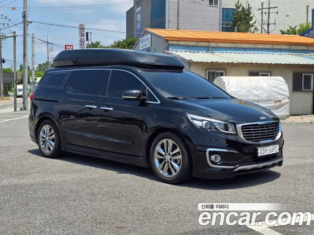 Kia Carnival 2017 thumb 2