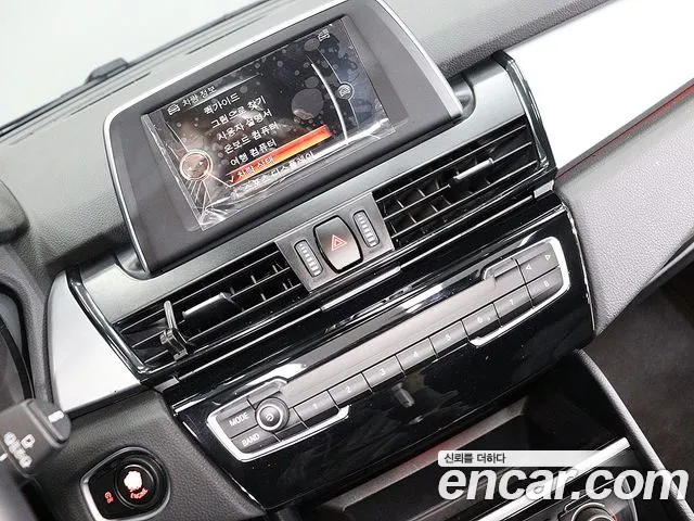 BMW 2 серии Active Tourer 2017 thumb 11