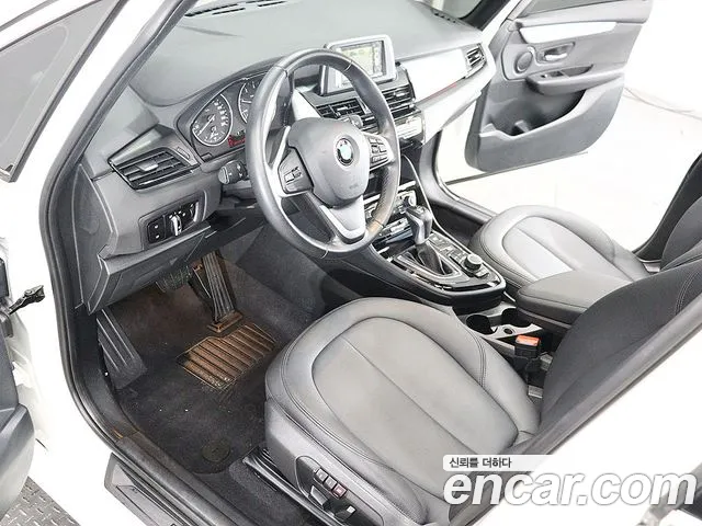 BMW 2 серии Active Tourer 2017 thumb 6