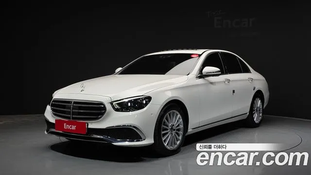 Mercedes-Benz E-Class 2022 thumb 6