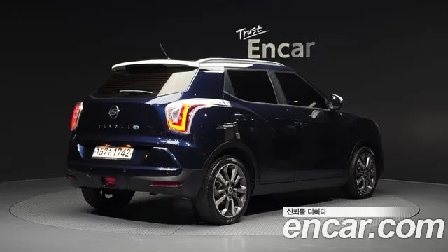 KGM Tivoli 2015 thumb 11