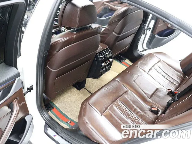 BMW 5 серии 2017 thumb 4