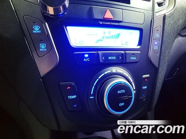 Hyundai Санта Фе 2014 thumb 8