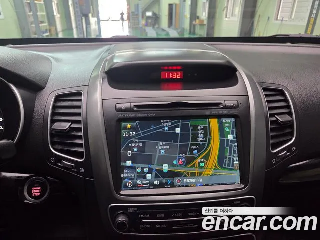 Kia Sorento 2012 thumb 4