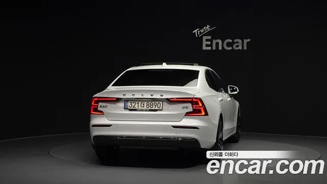 Volvo S60 2024 thumb 12