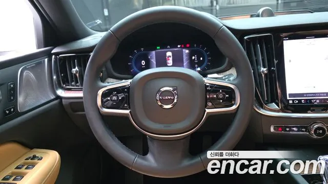 Volvo S60 2024 thumb 11