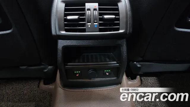 BMW X4 2015 thumb 11