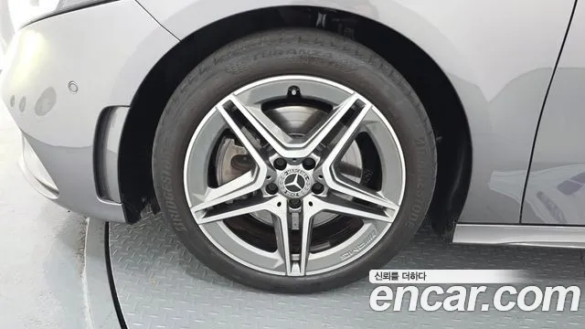 Mercedes-Benz A-Class 2023 thumb 12