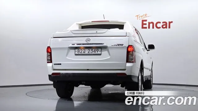 KGM Korando 2012 thumb 3