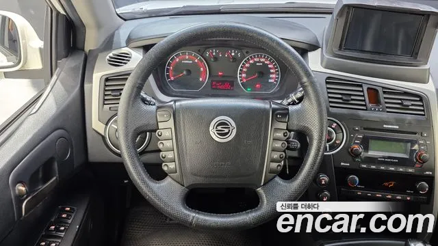 KGM Korando 2012 thumb 7