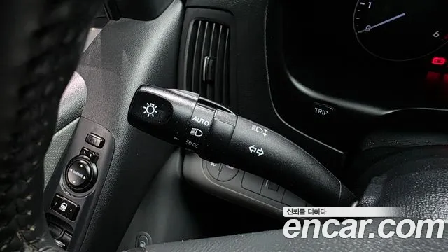 Hyundai Staria 2019 thumb 8