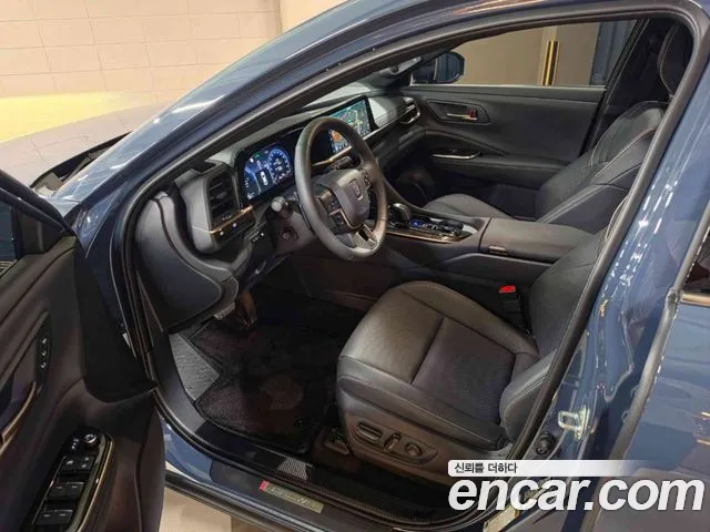 Toyota Crown Crossover 2025 thumb 12