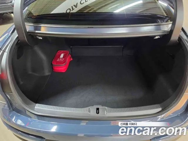 Toyota Crown Crossover 2025 thumb 3