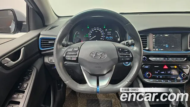 Hyundai Ioniq Hybrid 2017 thumb 6