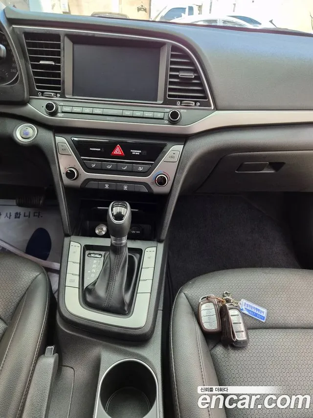 Hyundai Avante 2017 thumb 6