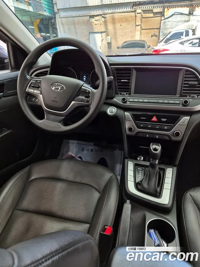 Hyundai Avante 2017 thumb 2