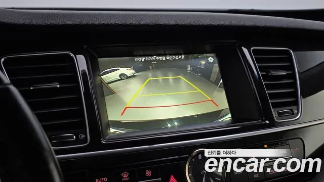 Kia K9 2016 thumb 2
