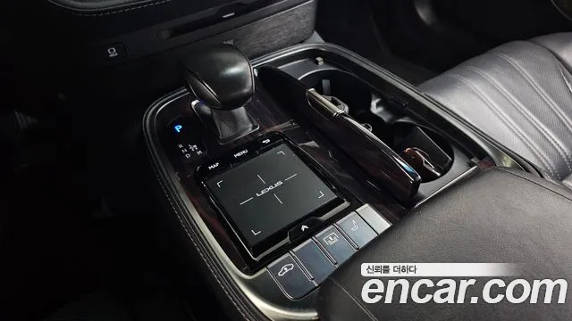 Lexus LS 500 2018 thumb 10
