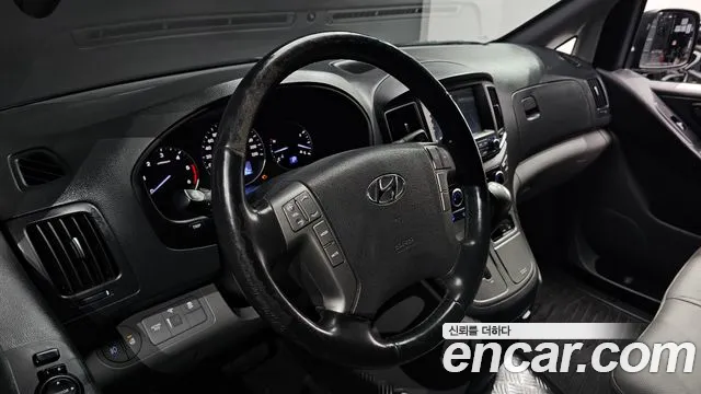 Hyundai Staria 2018 thumb 8