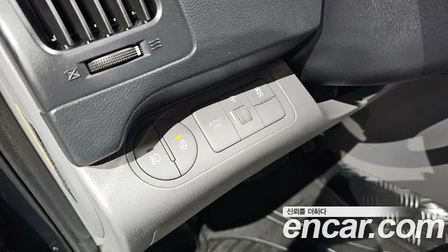 Hyundai Staria 2018 thumb 10