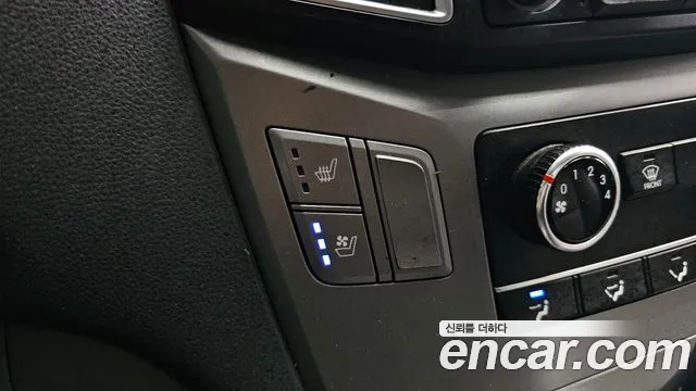 Hyundai Staria 2018 thumb 3