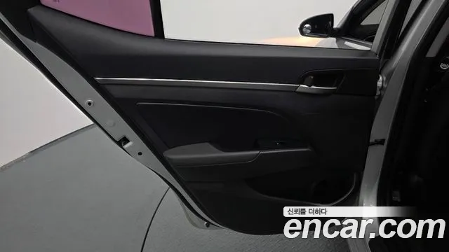 Hyundai Avante 2015 thumb 4
