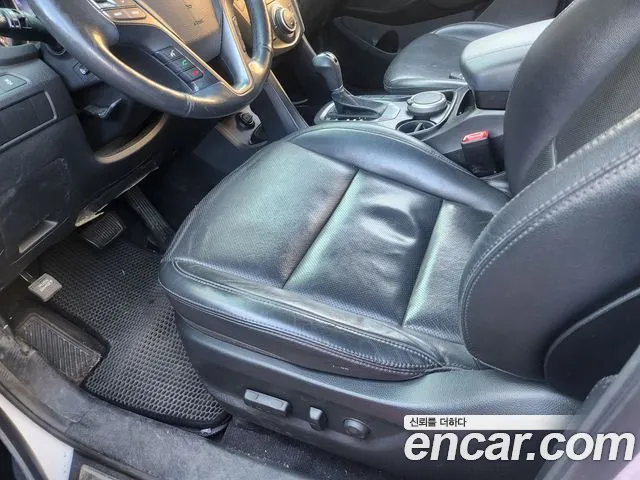 Hyundai Санта Фе 2015 thumb 5