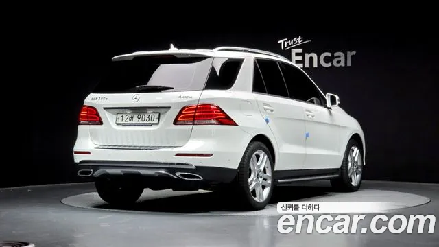 Mercedes-Benz GLE-Класс 2018 thumb 8