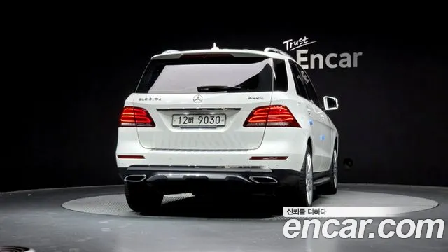 Mercedes-Benz GLE-Класс 2018 thumb 3