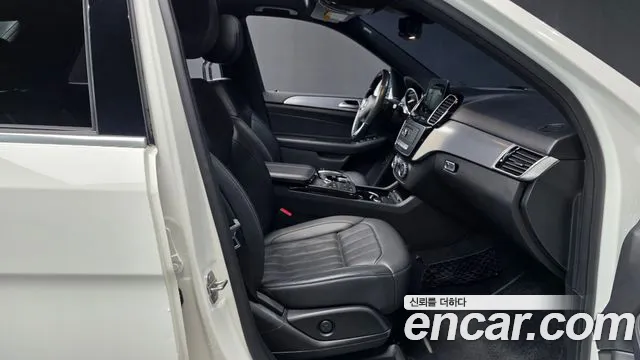 Mercedes-Benz GLE-Класс 2018 thumb 11
