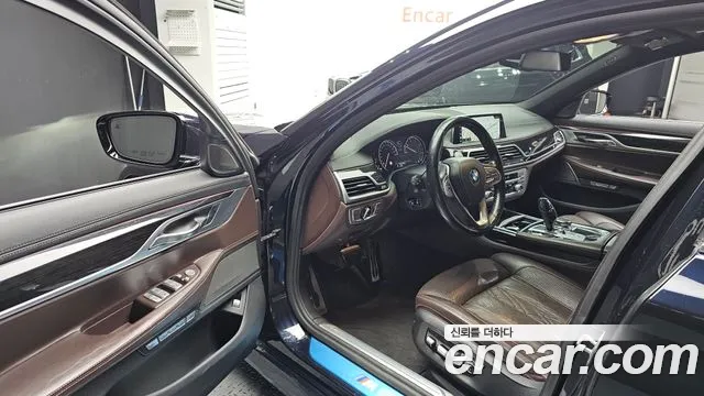 BMW 7 серии 2018 thumb 11