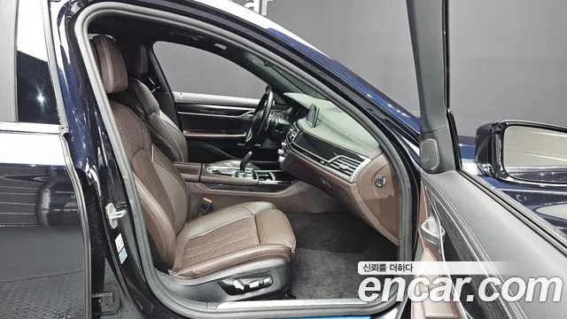 BMW 7 серии 2018 thumb 3