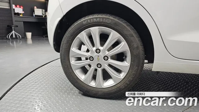 Chevrolet Spark 2017 thumb 3