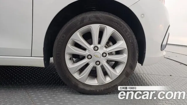 Chevrolet Spark 2017 thumb 6