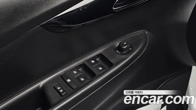 Chevrolet Spark 2017 thumb 2