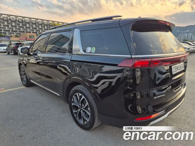 Kia Carnival 2022 thumb 5