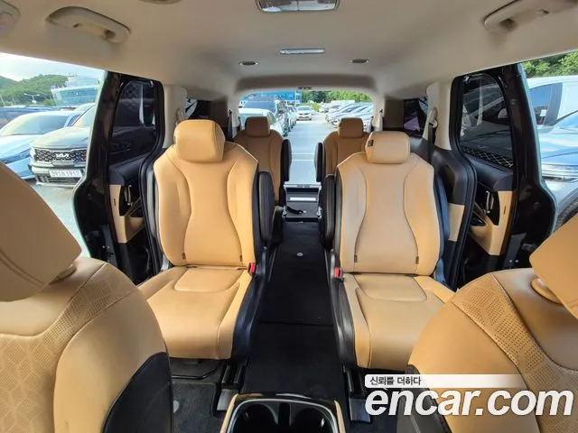 Kia Carnival 2022 thumb 9