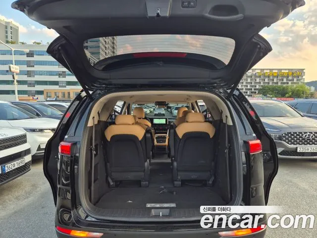 Kia Carnival 2022 thumb 11
