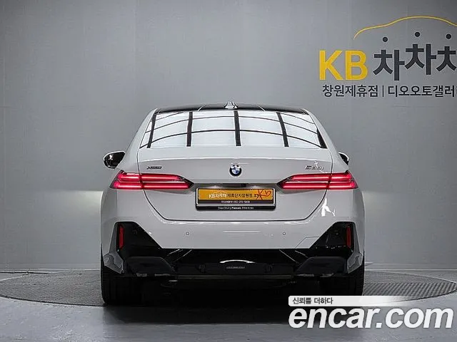 BMW 5 серии 2025 thumb 4