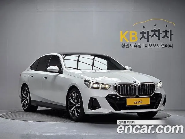 BMW 5 серии 2025 thumb 5