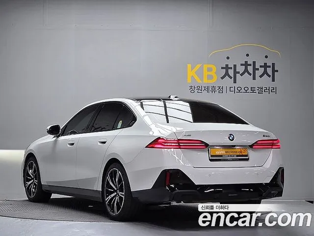 BMW 5 серии 2025 thumb 6