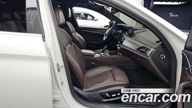 BMW 5 серии 2020 thumb 7