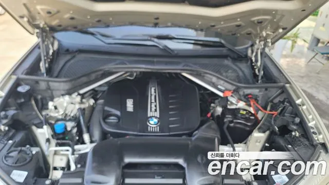 BMW X6 2015 thumb 10