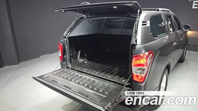 KGM Rexton 2019 thumb 10