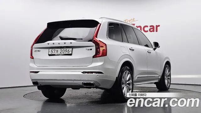 Volvo XC90 2018 thumb 6